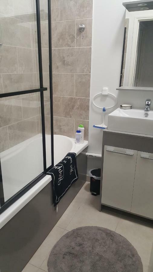 77 Rue De France Lägenhet Fontainebleau Exteriör bild